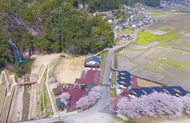 飛雪の滝キャンプ場全景